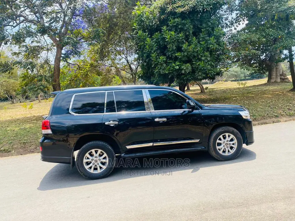 Toyota Land Cruiser 2018 Black