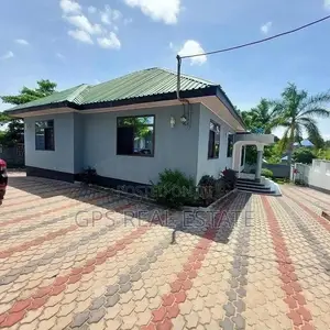 3bdrm House in Rizik Mansa, Kinondoni for Sale