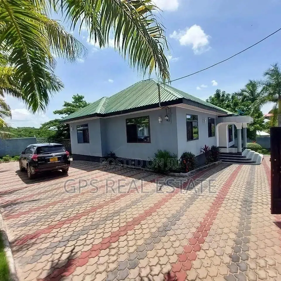 3bdrm House in Rizik Mansa, Kinondoni for Sale