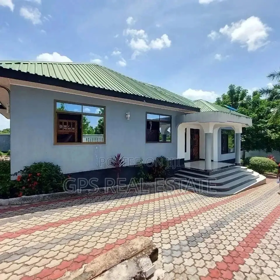 3bdrm House in Rizik Mansa, Kinondoni for Sale