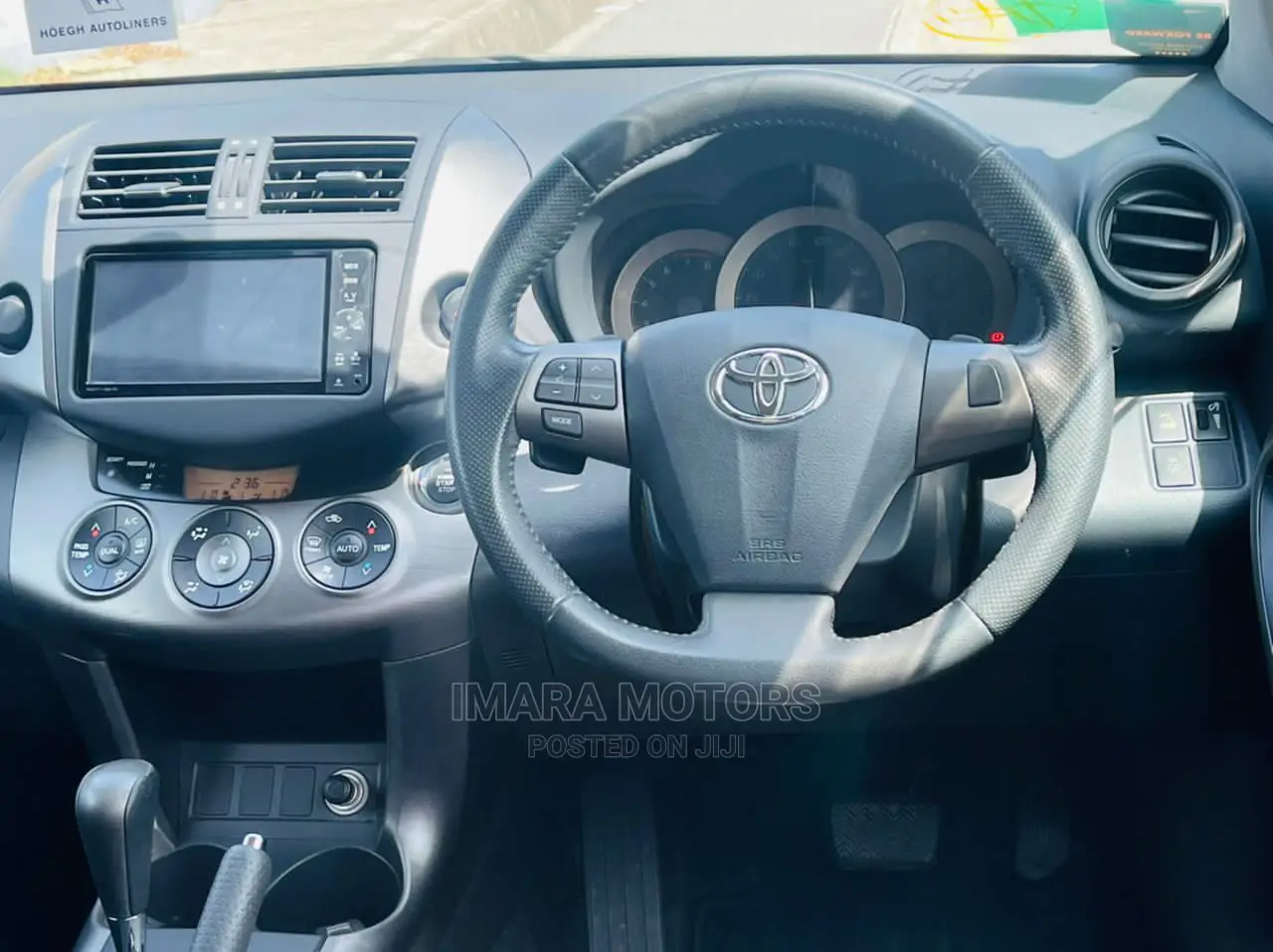 Toyota Vanguard 2012 Black