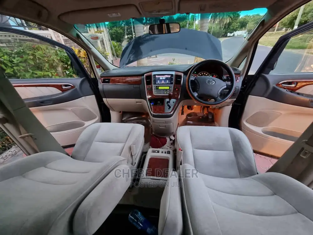 Toyota Alphard 2004 Black