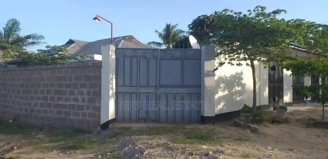 3bdrm House in Evans Mansa, Kinondoni for Sale