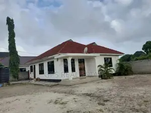 3bdrm House in Safari Slayo, Kinondoni for Sale