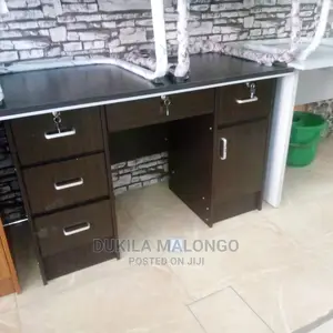 Meza Ya Office