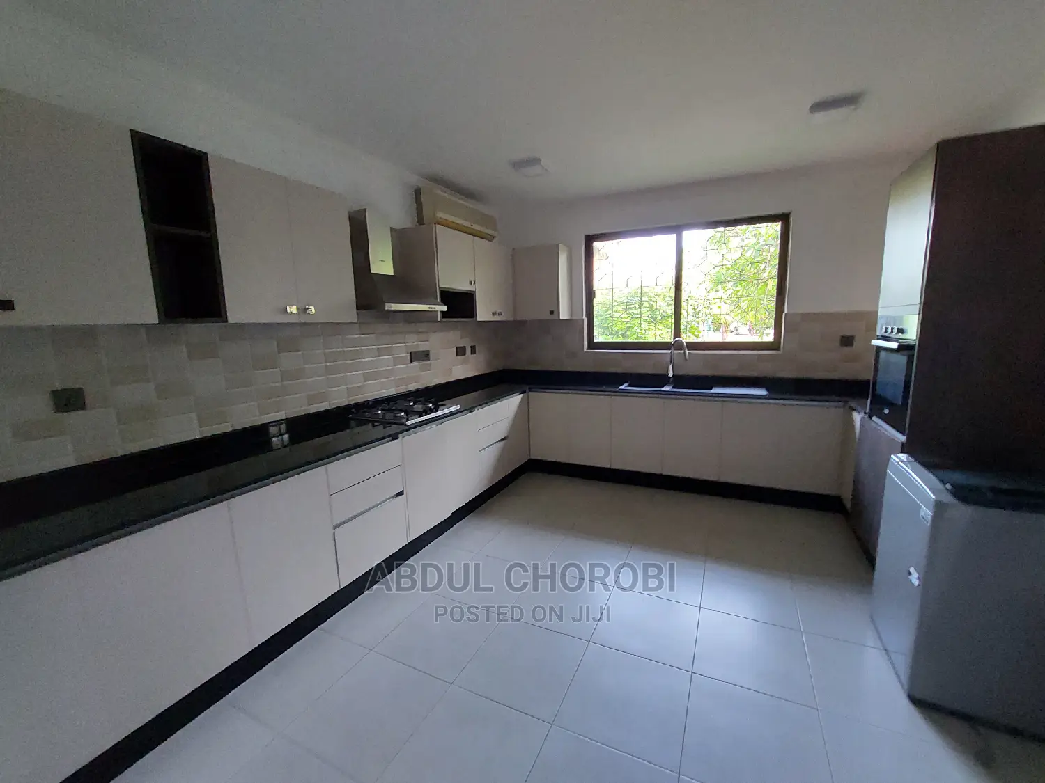 4bdrm Villa in Masaki for rent