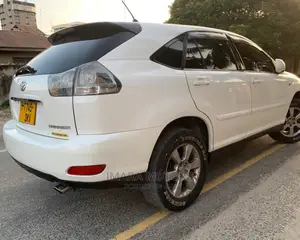 Toyota Harrier 2005 White