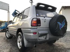 Toyota RAV4 1998 Silver