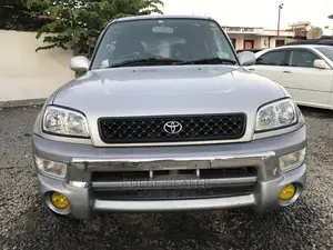 Toyota RAV4 1998 Silver
