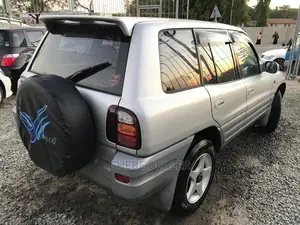 Toyota RAV4 1998 Silver