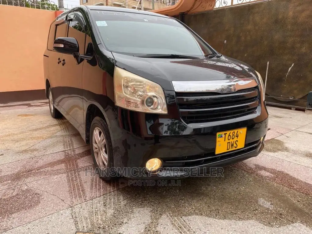 Toyota Noah 2008 Black