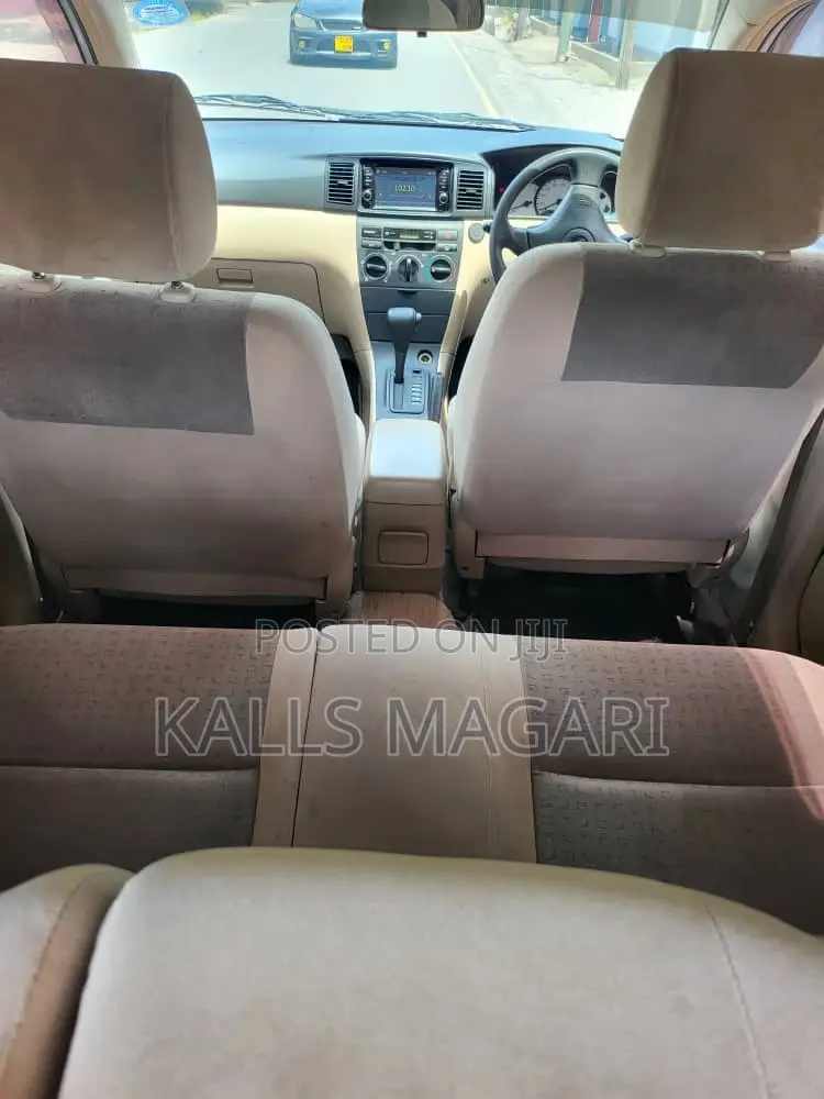 Toyota Corolla RunX 2004 Silver