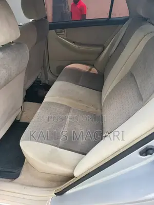 Toyota Corolla RunX 2004 Silver