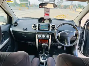 Toyota IST 2003 Silver