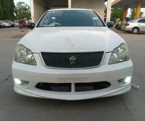 Toyota Crown 2004 White