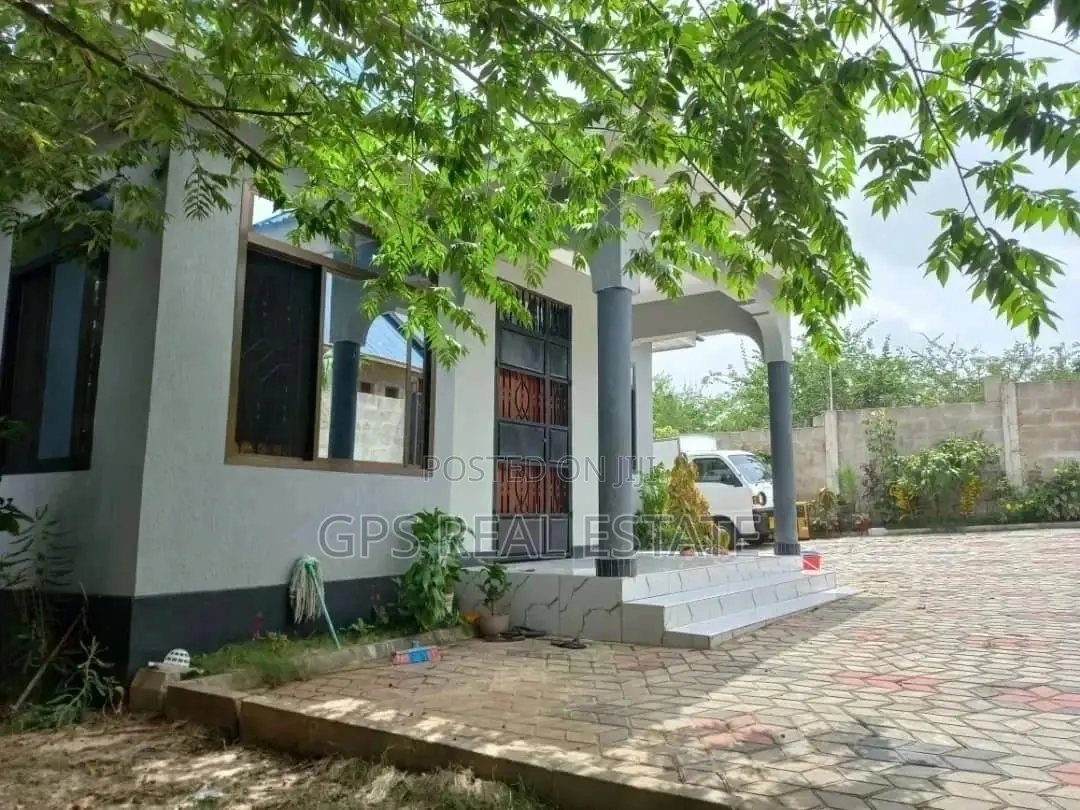 3bdrm House in Safari Mansa, Kinondoni for Sale