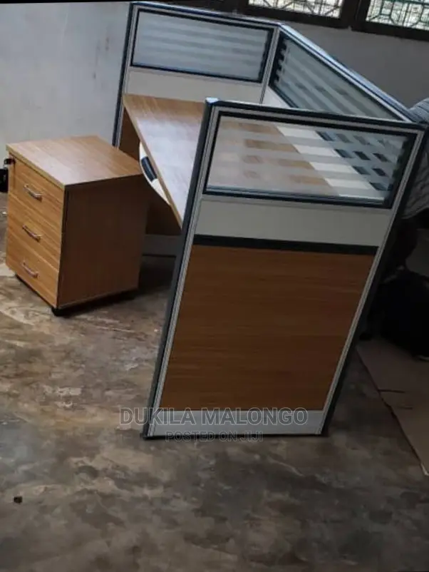 Meza Ya Office
