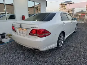 Toyota Crown 2008 White