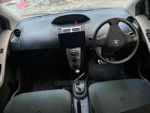 Toyota Vitz 2006 1.0 FWD 3dr Silver
