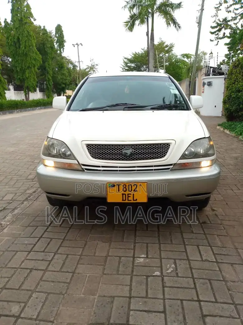 Toyota Harrier 2004