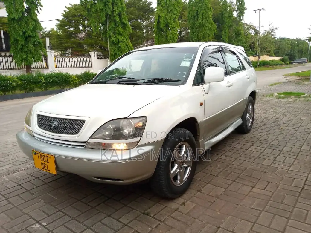 Toyota Harrier 2004