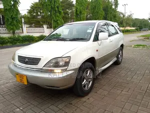 Toyota Harrier 2004