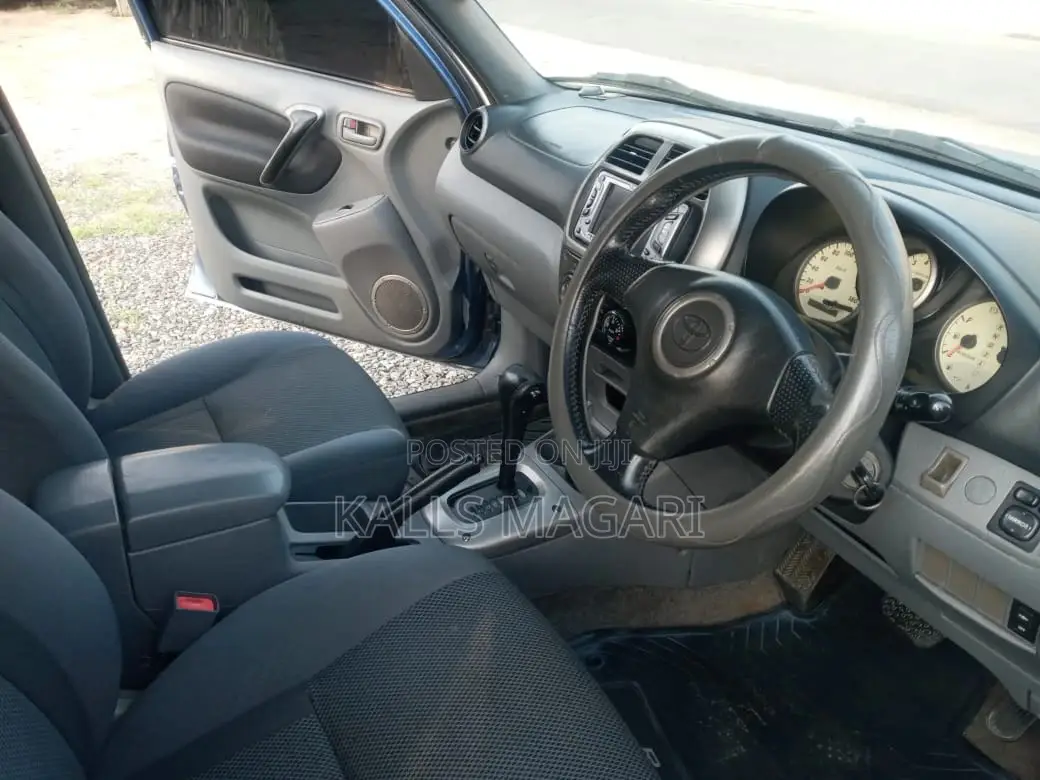 Toyota Harrier 2004