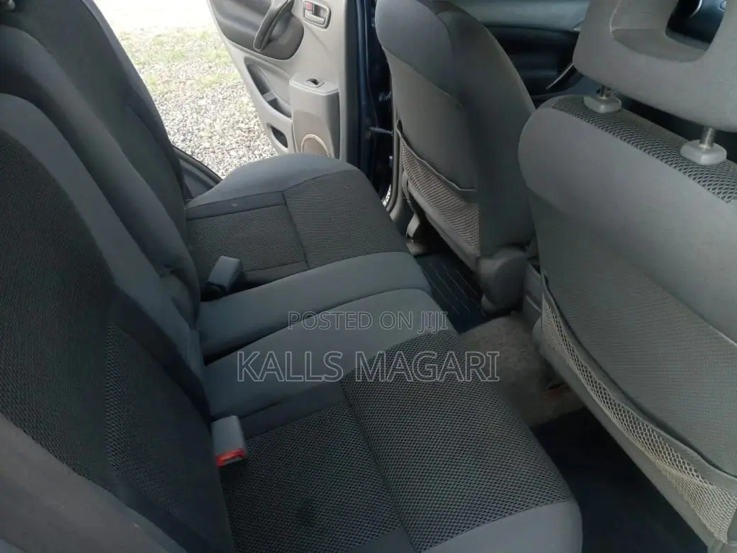 Toyota Harrier 2004