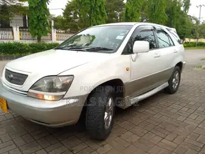 Toyota Harrier 2004