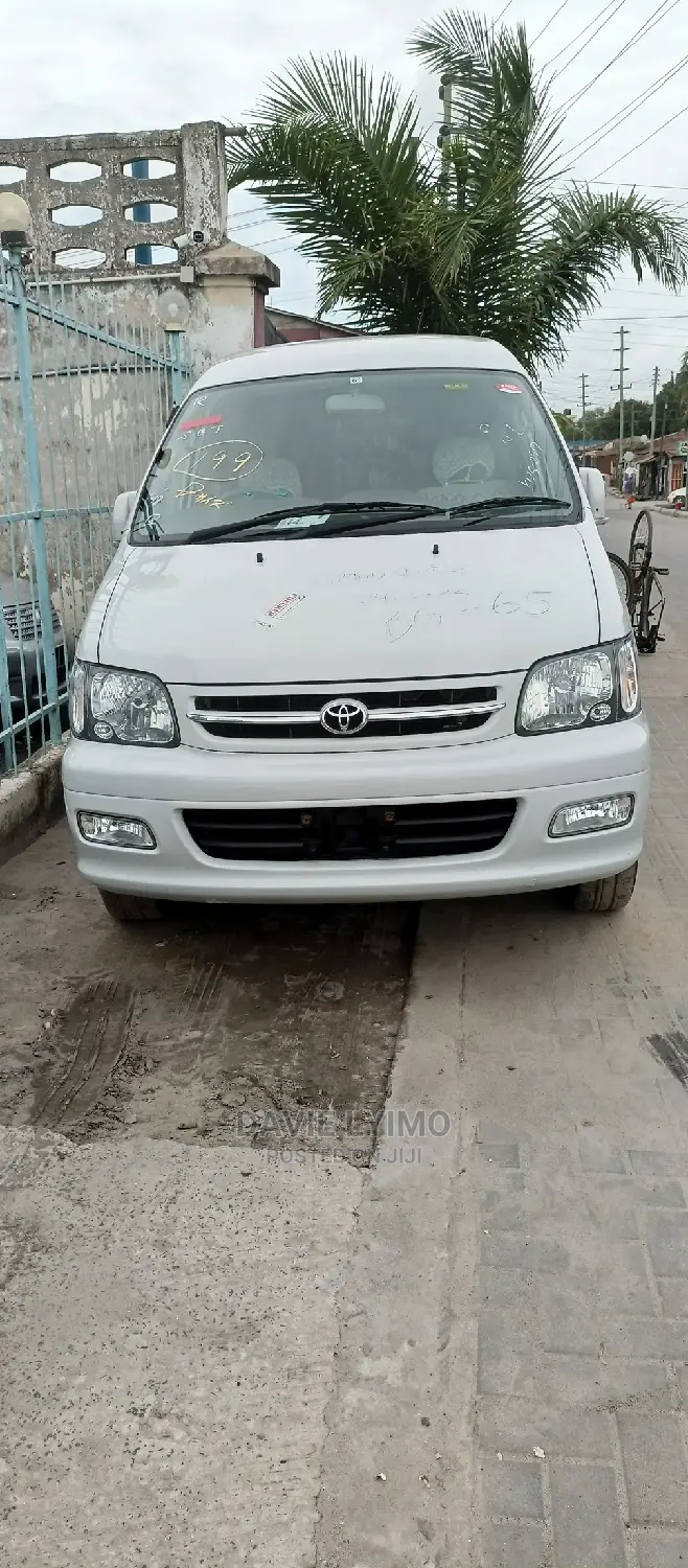 Toyota Lite-Ace 1999 Pearl
