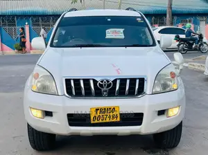 Toyota Land Cruiser Prado 2005 White