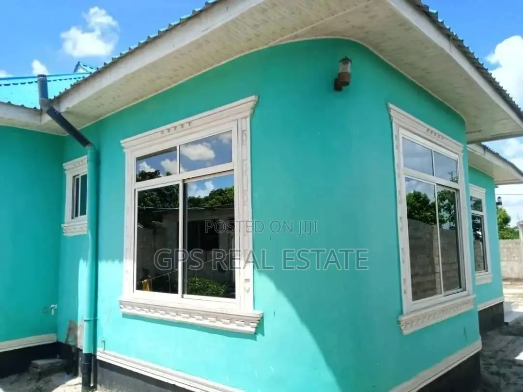 3bdrm House in Safari Mansa, Ilala for Sale