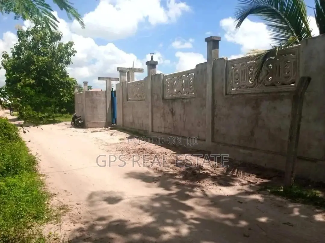 3bdrm House in Safari Mansa, Ilala for Sale