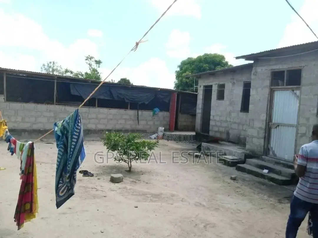 3bdrm House in Safari Mansa, Ilala for Sale