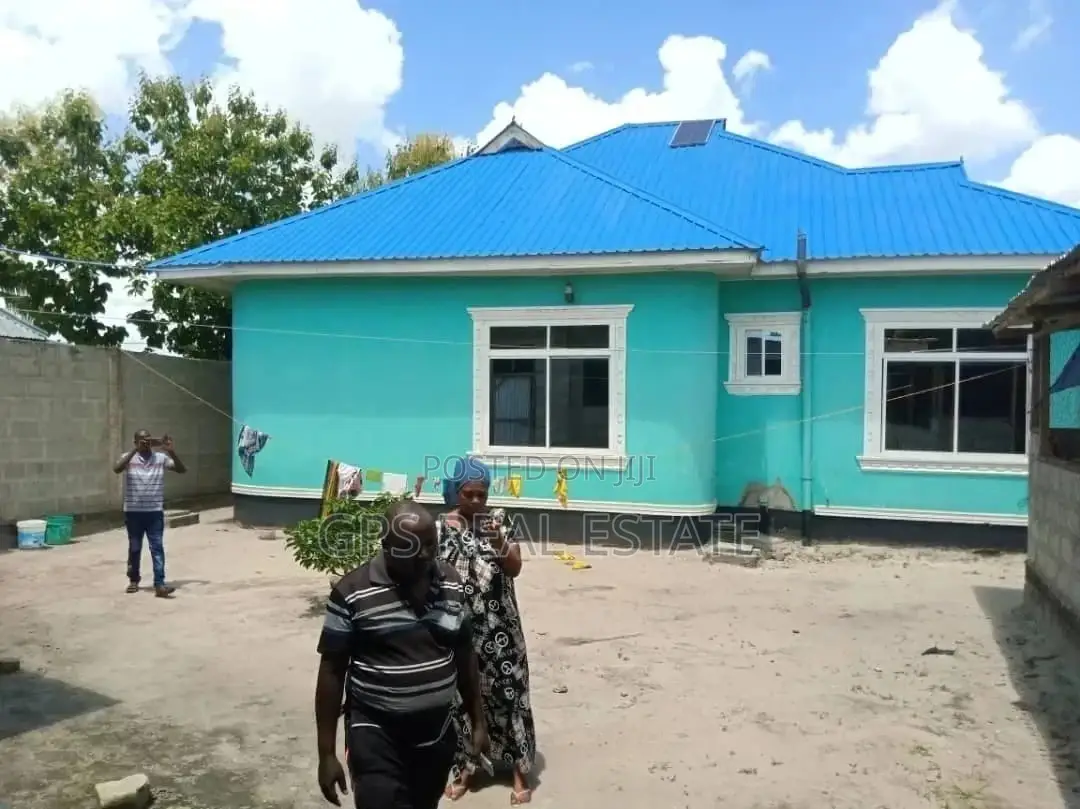 3bdrm House in Safari Mansa, Ilala for Sale