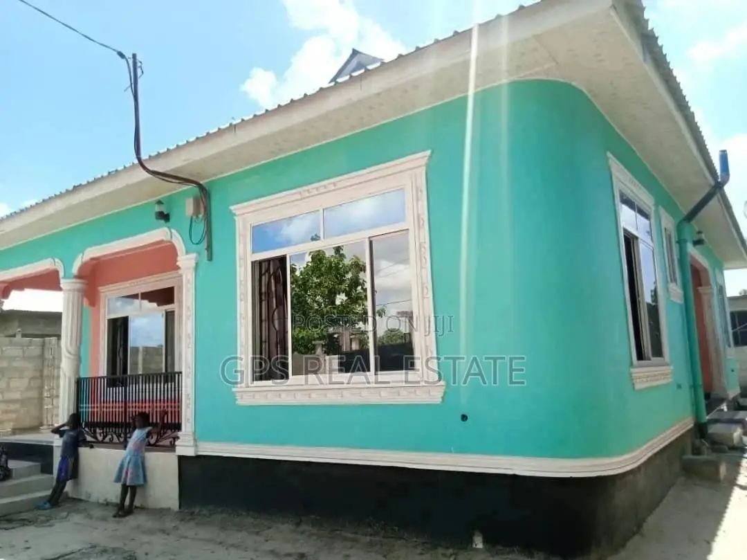 3bdrm House in Safari Mansa, Ilala for Sale