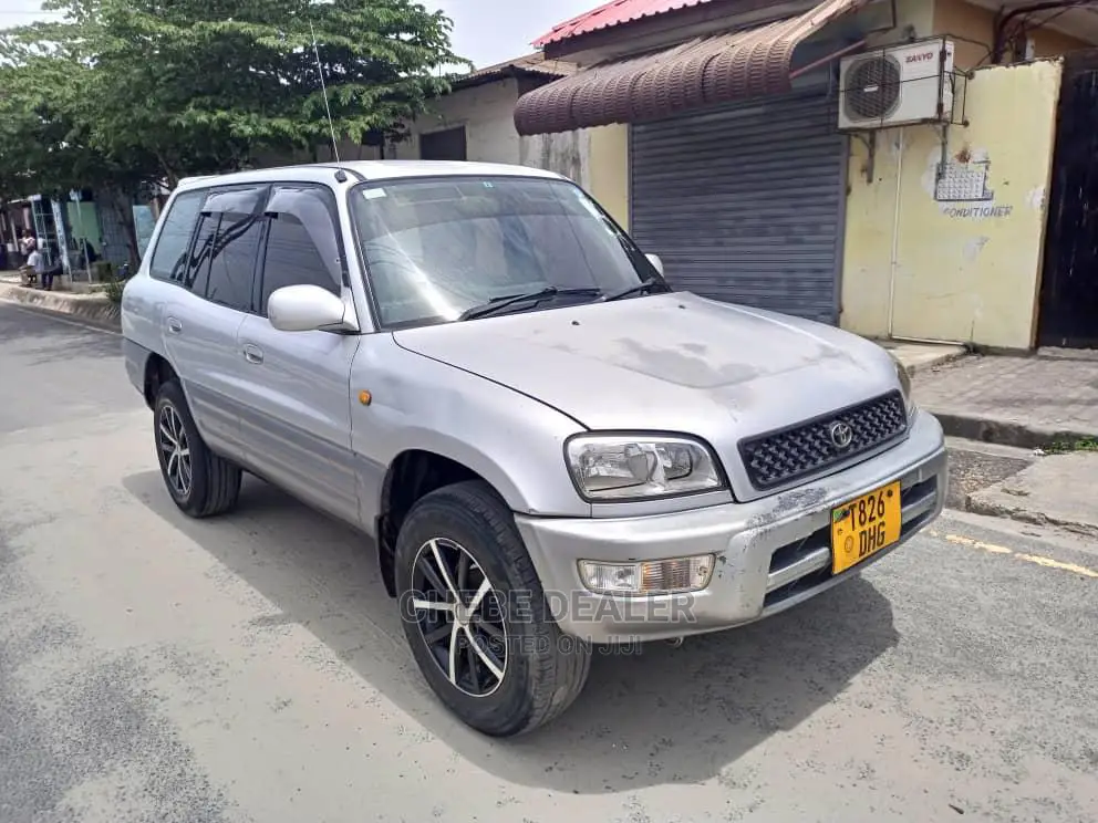 Toyota RAV4 1999 Base FWD Silver