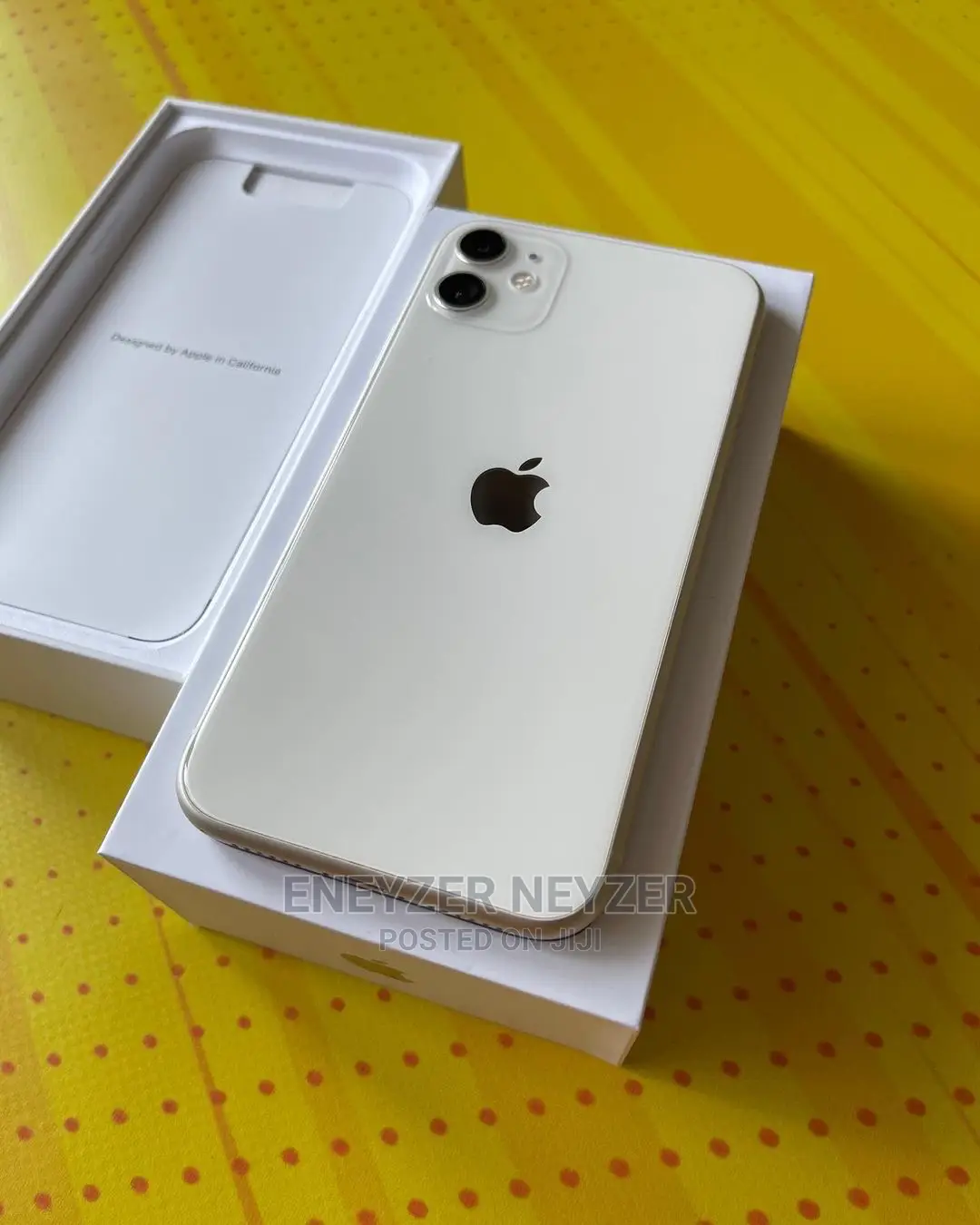New Apple iPhone 11 64 GB White