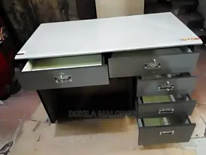 Meza Ya Office