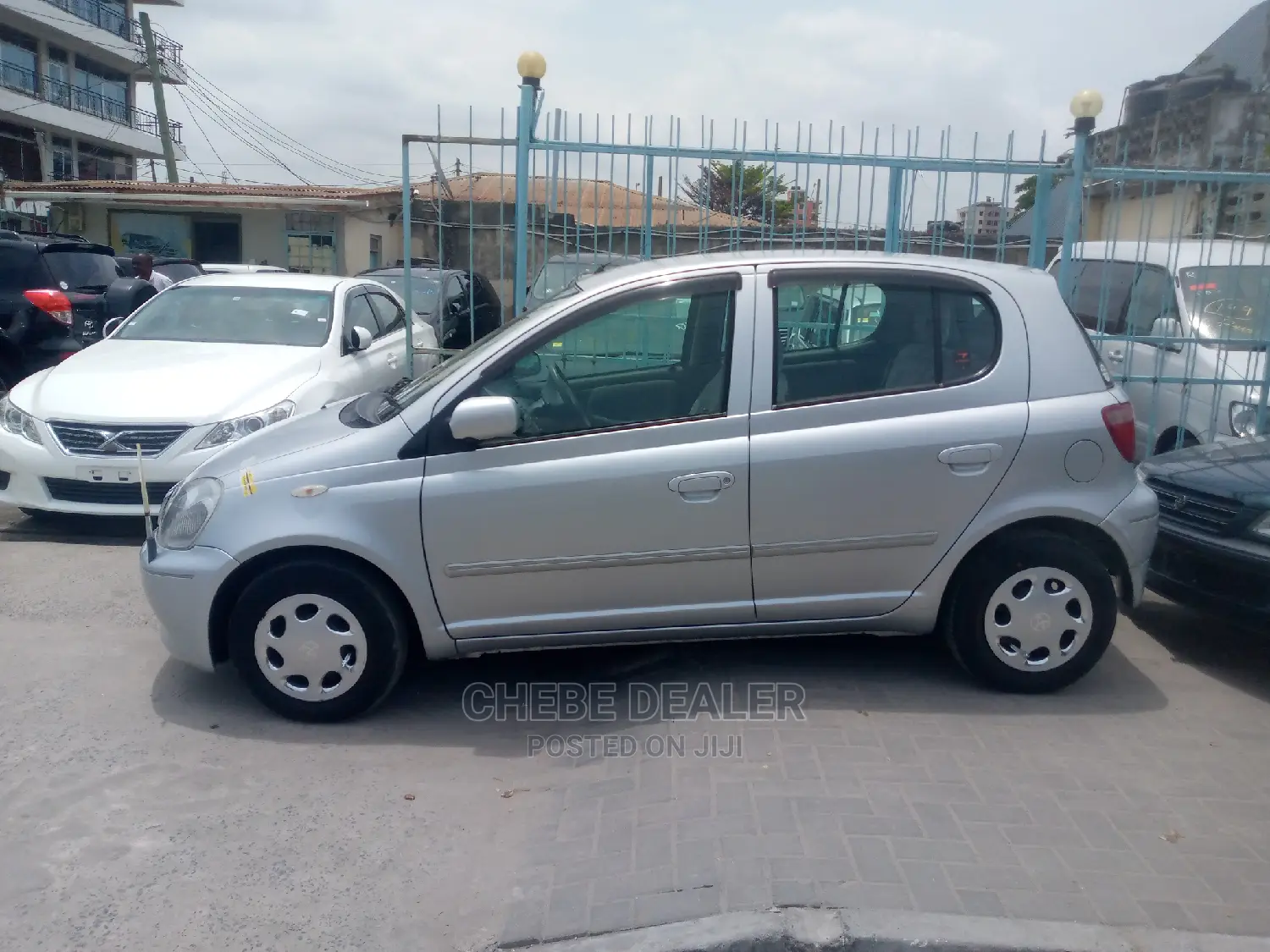 Toyota Vitz 2004 1.0 FWD 3dr Silver