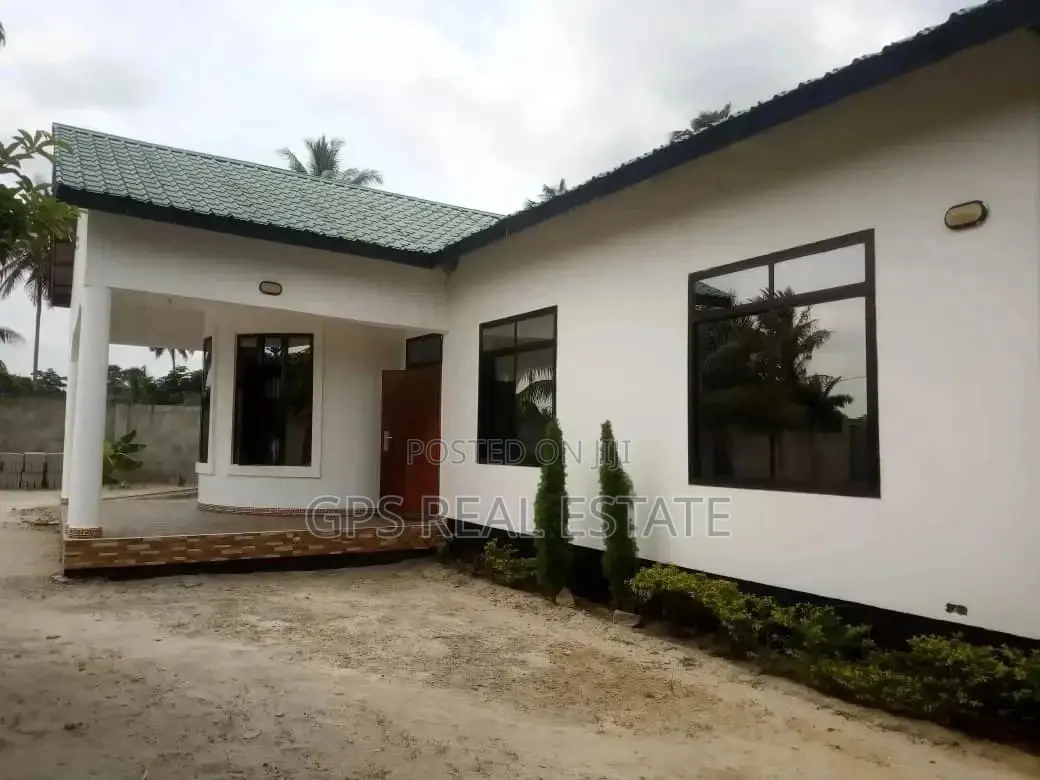 3bdrm House in Safari Mansa, Ilala for Sale