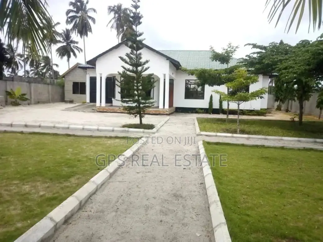 3bdrm House in Safari Mansa, Ilala for Sale