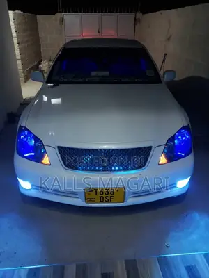 Toyota Crown 2005 Royale White