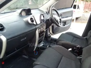 Toyota IST 2004