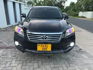 Toyota Vanguard 2011 Black