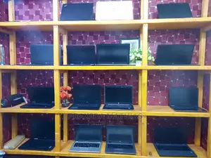 Laptop HP 14-Dq1088wm 4GB Intel Core I5 HDD 500GB