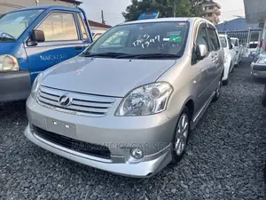 Toyota Raum 2008 Silver