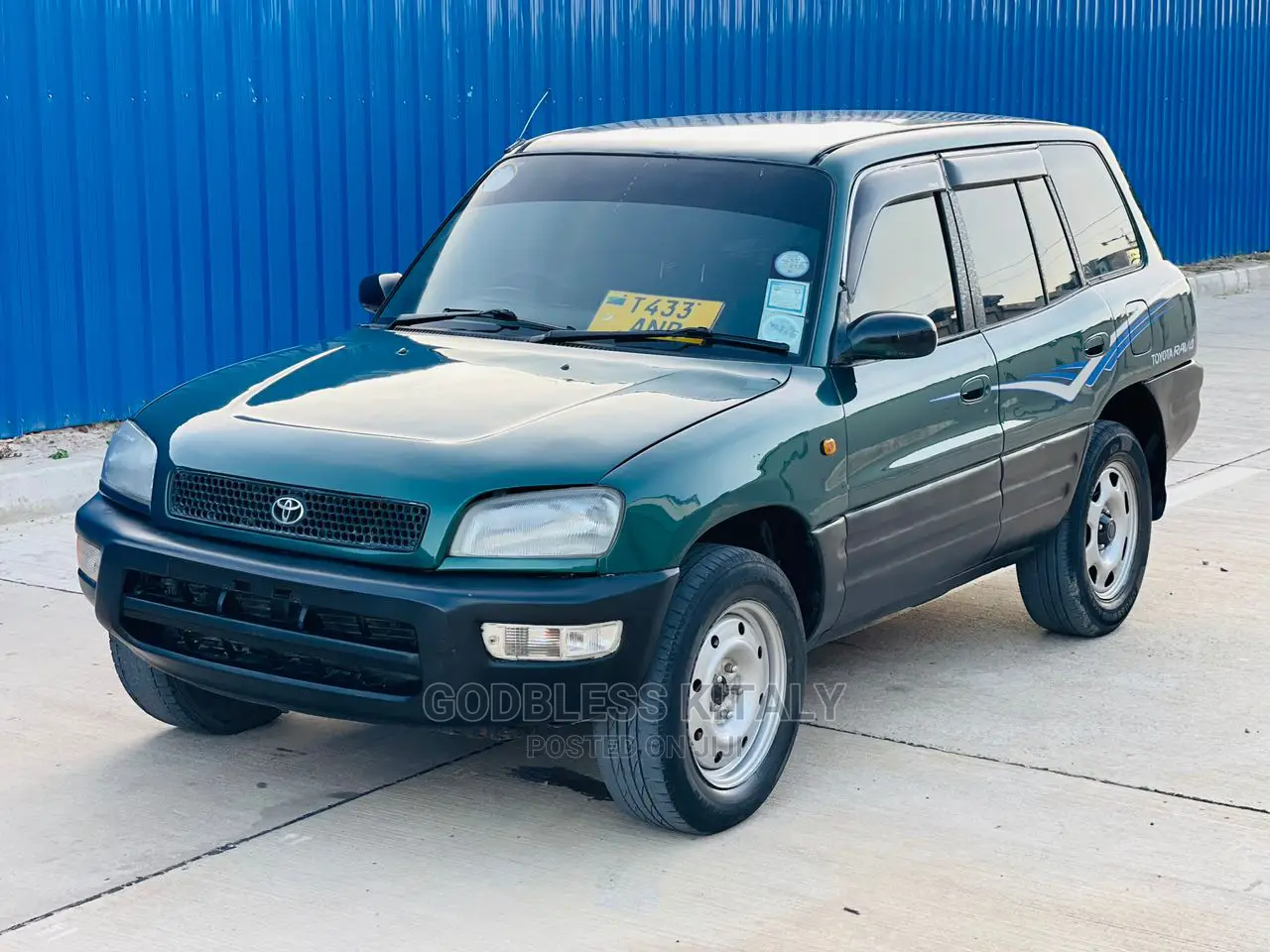 Toyota RAV4 1995 Green