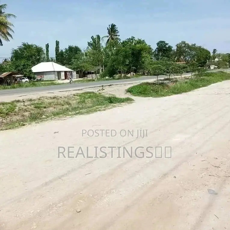Inauzwa, 1.5 Acres Commercial Plot, Bunju - Dar