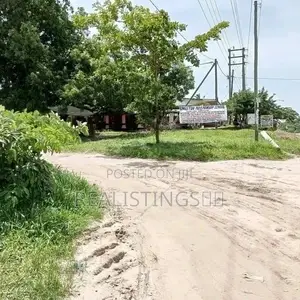 Inauzwa, 1.5 Acres Commercial Plot, Bunju - Dar